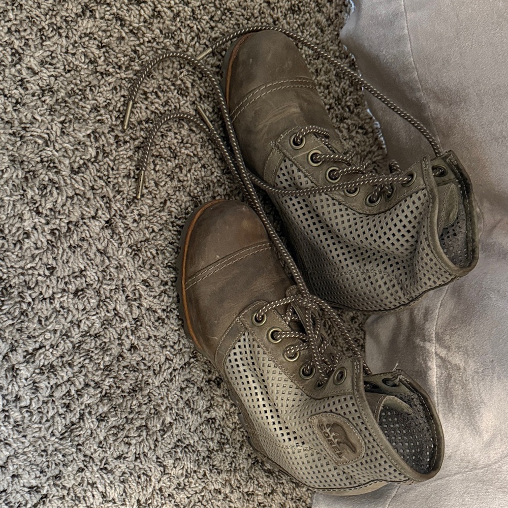 Sorel Olive Perforated Lace-Up Boots